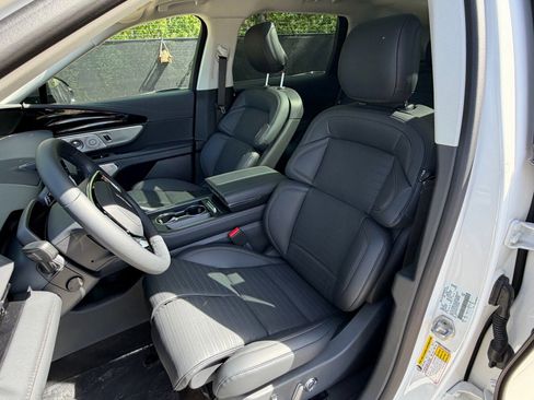 New 2026 Lincoln Nautilus Reserve AWD/4WD image 23