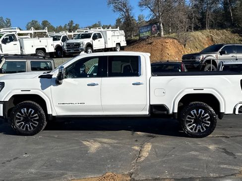 Used 2024 GMC Sierra 2500 Denali Ultimate image 7