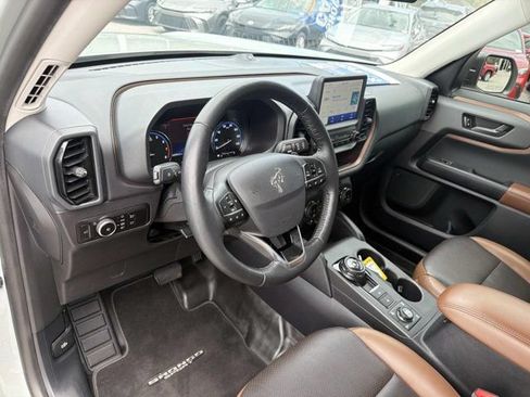 Used 2023 Ford Bronco Sport Badlands w/ Premium Package AWD/4WD image 12