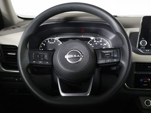 Used 2023 Nissan Rogue SV AWD/4WD image 32