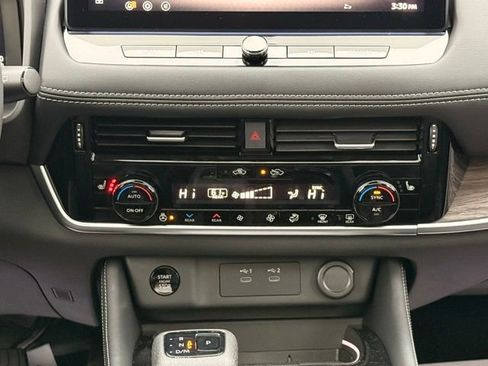 New 2026 Nissan Rogue Platinum w/ Tech Package AWD/4WD image 27