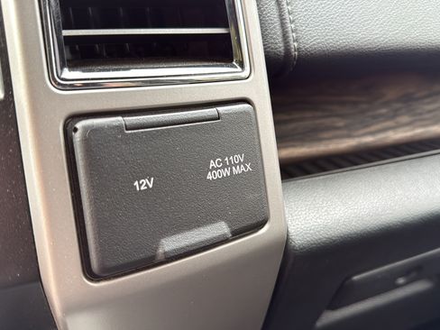 Used 2019 Ford F150 Lariat w/ Equipment Group 502A Luxury AWD/4WD image 34