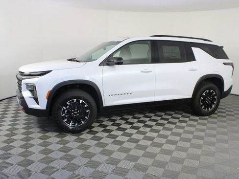 New 2026 Chevrolet Traverse Z71 image 2