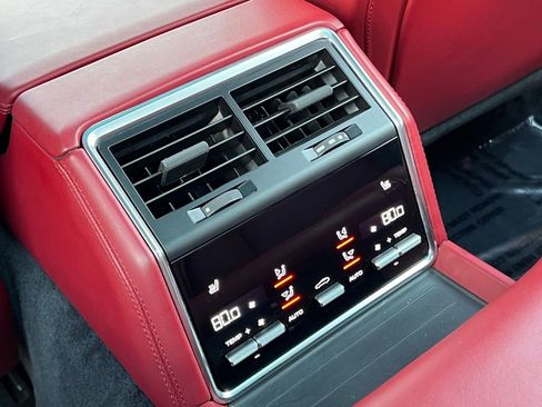 Used 2023 Porsche Panamera 4 Platinum Edition image 17