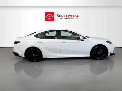 Used 2026 Toyota Camry SE FWD image 2