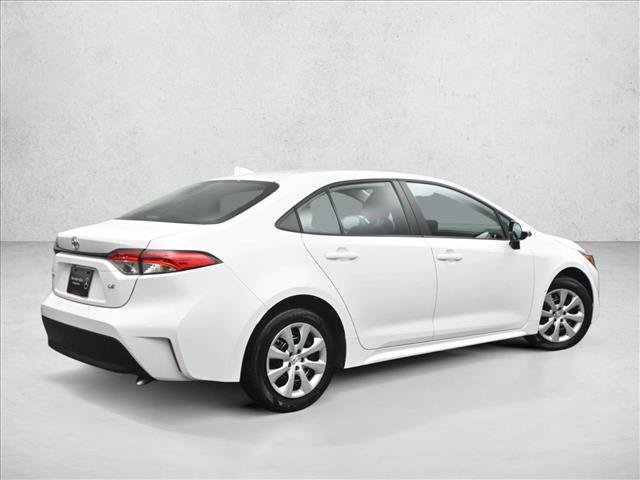 Used 2025 Toyota Corolla LE FWD image 2