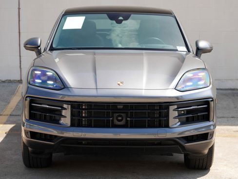 Used 2024 Porsche Cayenne Coupe AWD/4WD image 50