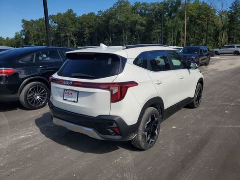 New 2026 Kia Seltos EX image 2