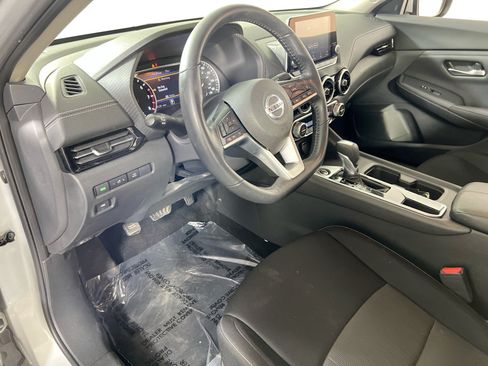 Used 2020 Nissan Sentra SV FWD image 9