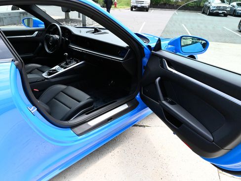 Used 2024 Porsche 911 Carrera S w/ Sportdesign Package RWD image 40
