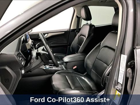 Used 2022 Ford Escape SEL w/ Equipment Group 302A AWD/4WD image 29