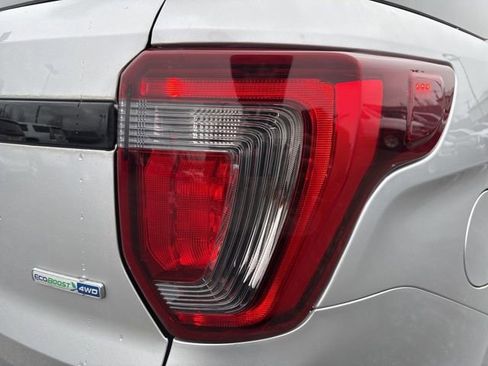 Used 2018 Ford Explorer Sport image 18