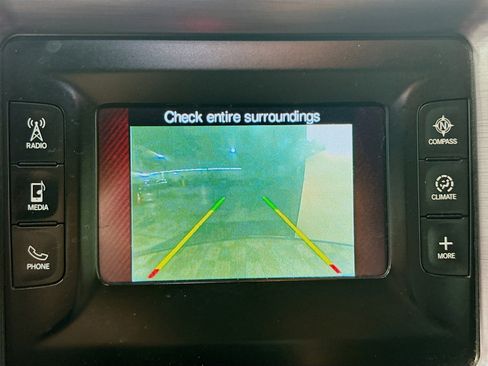 Used 2016 Dodge Challenger SXT image 19