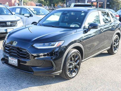 Certified 2023 Honda HR-V Sport image 3