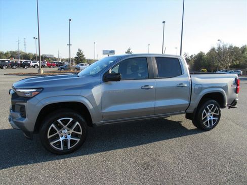 Used 2023 Chevrolet Colorado Z71 w/ Z71 Convenience Package 2 image 4