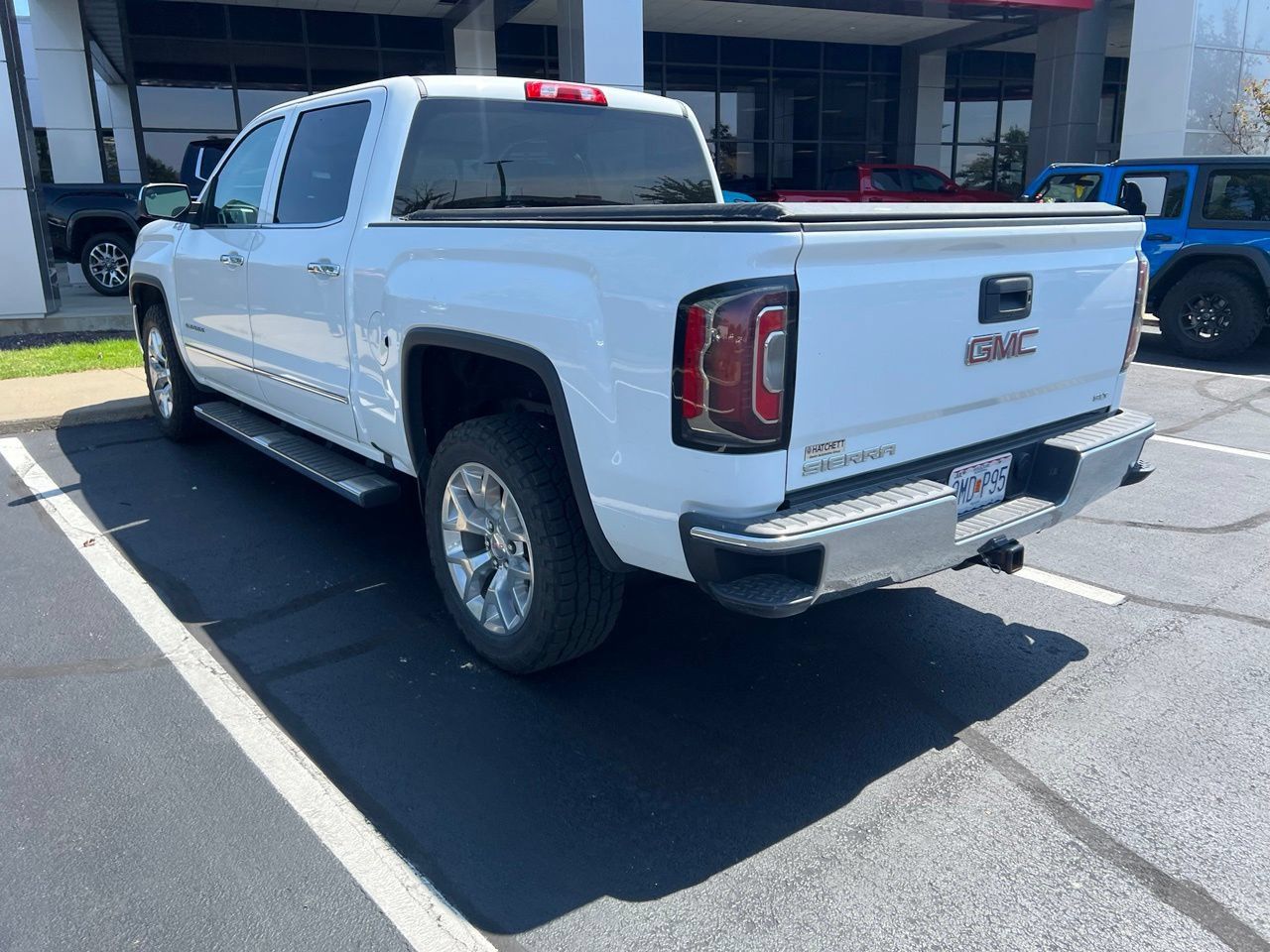 Used 2018 GMC Sierra 1500 SLT w/ SLT Premium Package AWD/4WD image 5