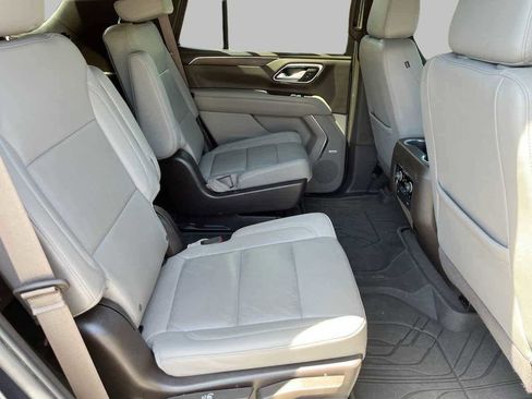 Used 2023 Chevrolet Tahoe LT w/ Luxury Package RWD image 15
