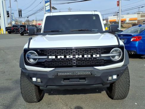Used 2023 Ford Bronco Wildtrak image 2