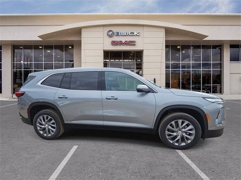 New 2025 Buick Enclave Preferred w/ Super Cruise Package image 17