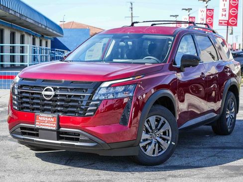 New 2026 Nissan Pathfinder SV image 2