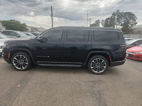 Used 2022 Jeep Wagoneer Series II w/ Premium Group I AWD/4WD image 10