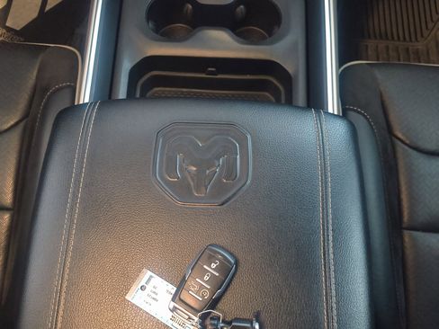 Used 2020 RAM 1500 Laramie image 16