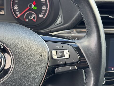 Used 2020 Volkswagen Passat 2.0T R-Line image 21