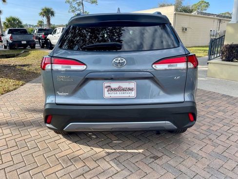 Used 2023 Toyota Corolla Cross LE image 4