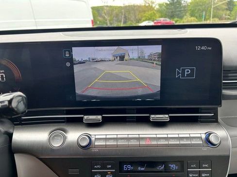 Used 2024 Hyundai Kona SEL AWD/4WD image 19