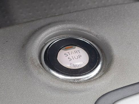 Used 2021 Nissan Frontier SV AWD/4WD image 39