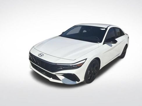 Used 2026 Hyundai Elantra SEL FWD image 7