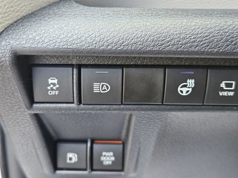 Used 2021 Toyota Sienna Platinum image 7