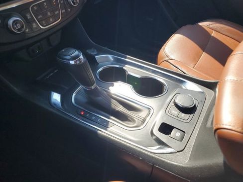 Used 2018 Chevrolet Traverse High Country image 31