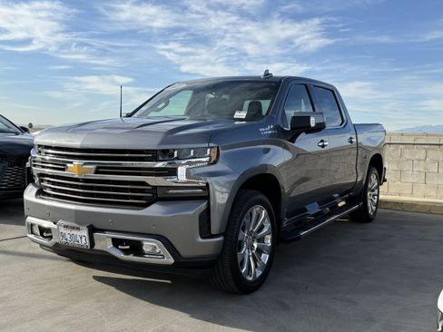 Used 2021 Chevrolet Silverado 1500 High Country w/ Technology Package image 7
