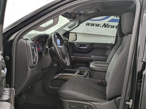 Used 2021 Chevrolet Silverado 1500 LT Trail Boss image 4