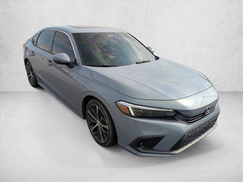 Used 2024 Honda Civic Touring image 3