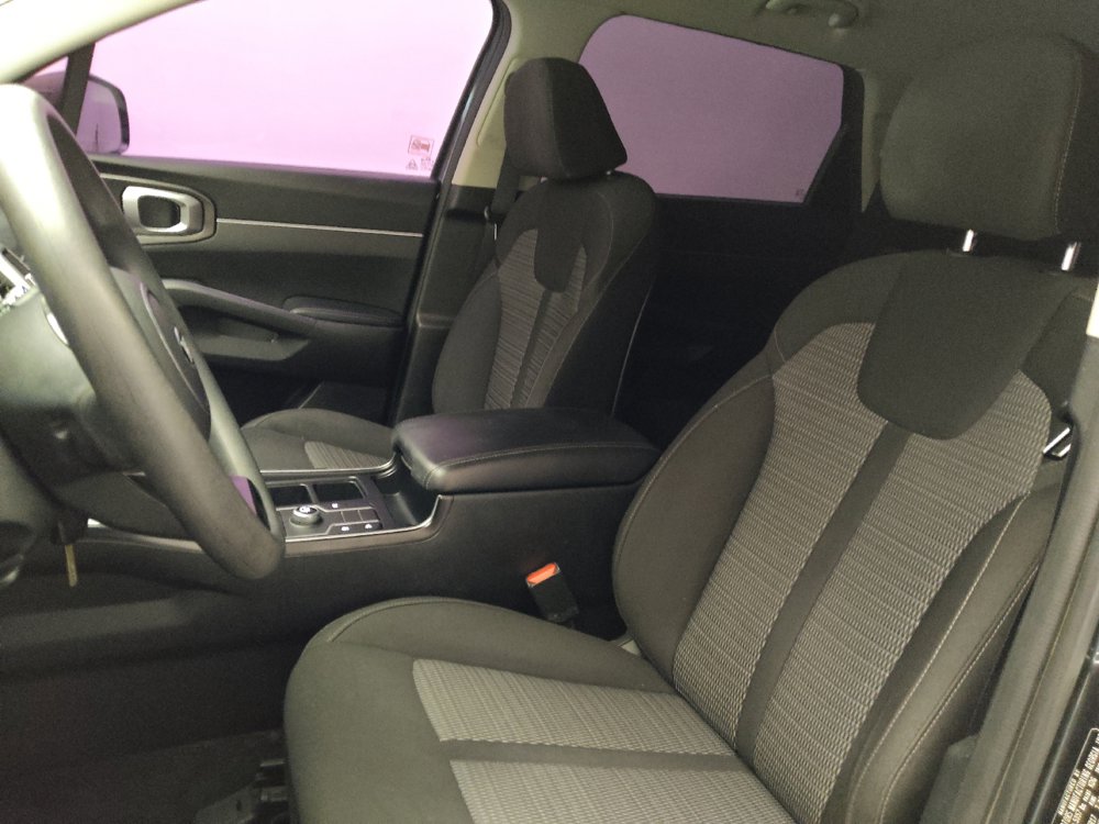 Used 2021 Kia Sorento LX FWD image 17