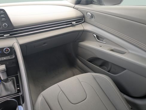 New 2026 Hyundai Elantra SEL Sport Premium FWD image 18