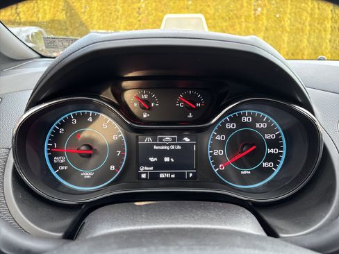 Used 2017 Chevrolet Cruze LT w/ RS Package image 21