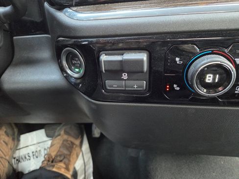 Used 2025 Chevrolet Silverado 1500 LT image 8