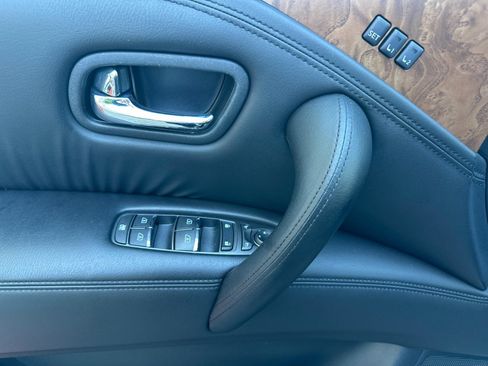 Used 2023 Nissan Armada SL w/ Captain's Chairs Package RWD image 11