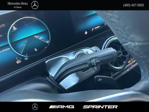 Used 2021 Mercedes-Benz GLB 250 4MATIC image 25