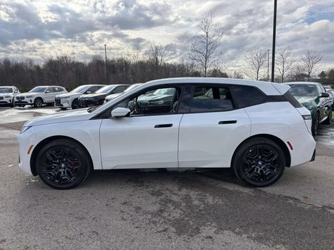 Used 2026 BMW iX xDrive60 w/ M Sport Package AWD/4WD image 4