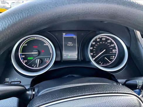 Used 2022 Toyota Camry LE image 25