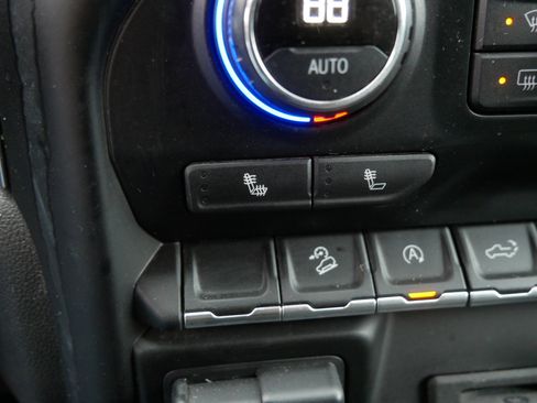 Used 2020 Chevrolet Silverado 1500 LT w/ All-Star Edition image 33