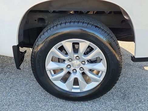 Certified 2022 Chevrolet Silverado 1500 Custom RWD image 7