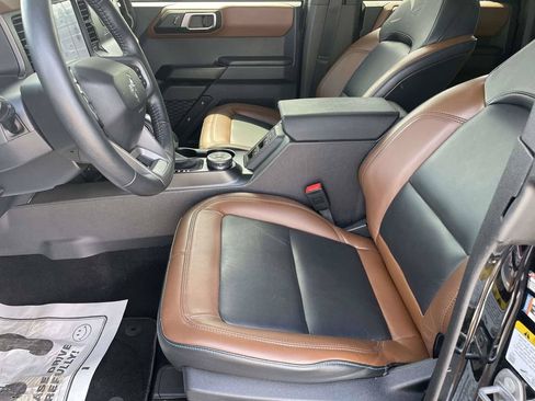 Used 2024 Ford Bronco Outer Banks AWD/4WD image 13
