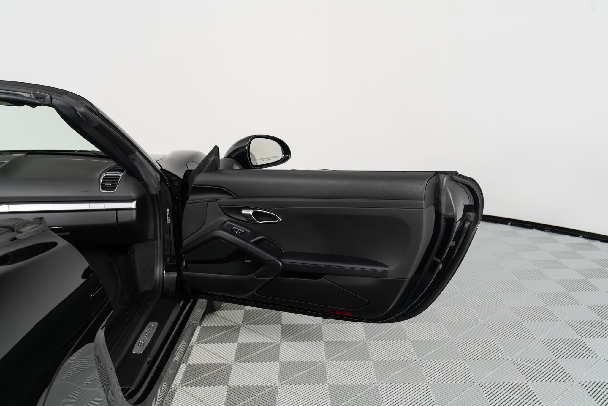 Used 2015 Porsche Boxster S RWD image 28