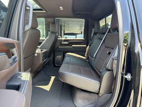 Used 2026 GMC Sierra 2500 Denali w/ Technology Package AWD/4WD image 31