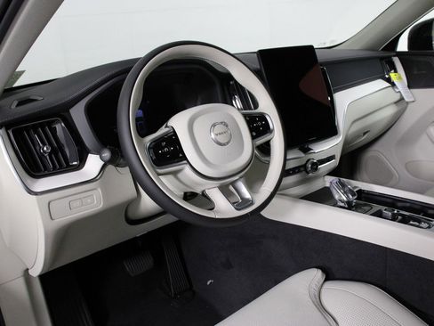 New 2026 Volvo XC60 T8 Ultra w/ Protection Package Premier AWD/4WD image 8
